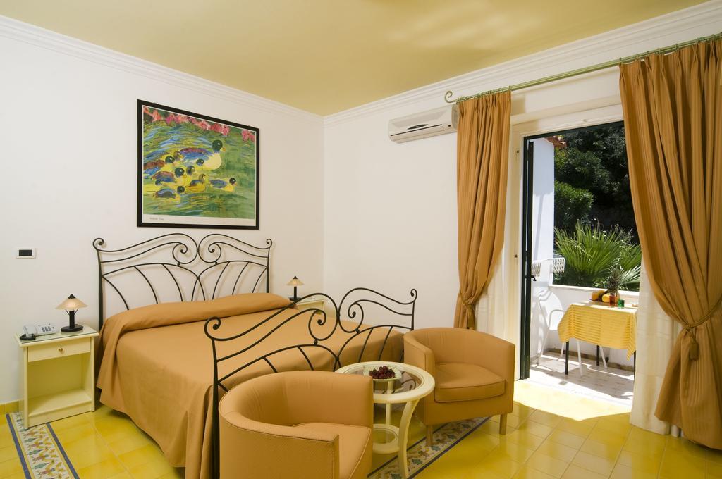 Hotel Villa Bianca Forio  Luaran gambar