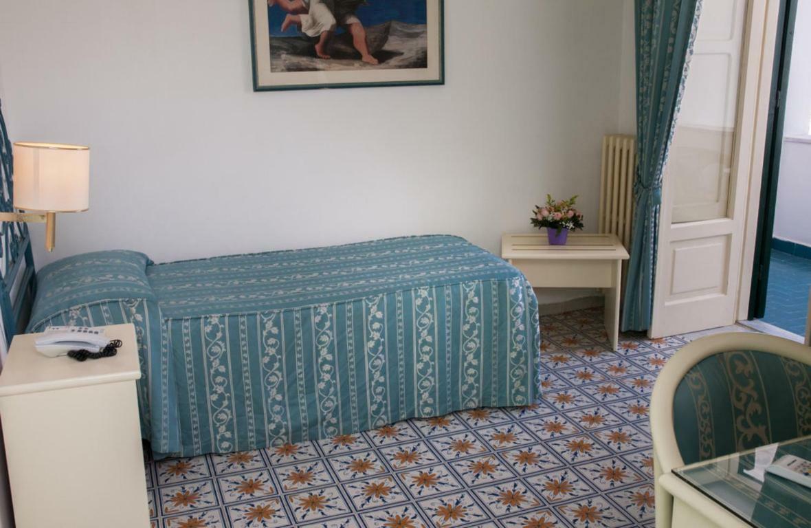 Hotel Villa Bianca Forio  Luaran gambar